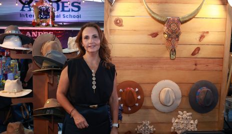  Cristina Villalobos.