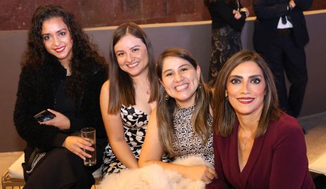  Mónica Rosales, Miriam Arroyo, Adriana Nájera y Elisa Vázquez.
