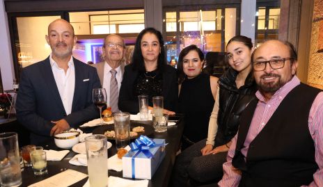  Francisco Segura, Francisco Segura, Sandra Segura, Rosario Robledo, Sofía Guel y Vicente Ortiz.