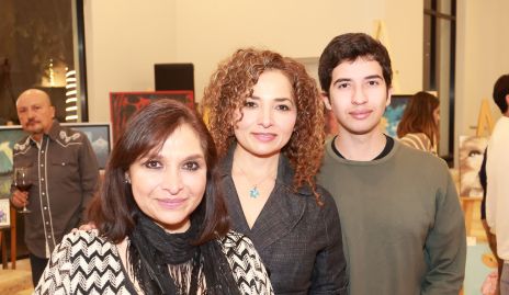  Carmen González, Liliana González y Enrique Trejo.