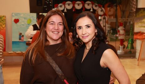  Amparo Gómez y Claudia Saldaña.