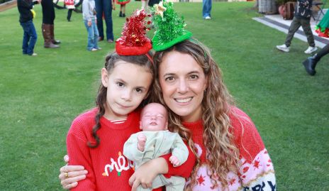  Emma Ramos y Priscila González.