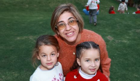  Montse Mejía con Benilde y Roberta.
