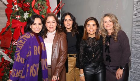  Anilú Enríquez, Deyanira Cázares, Claudia Artolózaga, Lorena Torres y Karina Vita.
