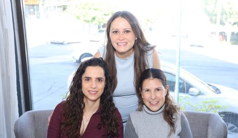  Adriana Guerra, Fátima Castro y Mónica Guerra.