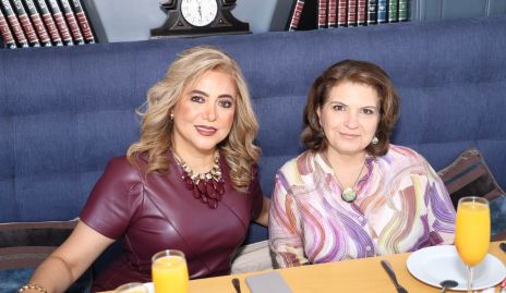 Anyul Martínez Castro y Bertha Navarro.