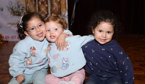  Farah Kury, Ivanna Kuri y Sofía Arellano.