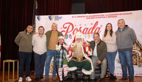  El Consejo de Administración del Club Deportivo Potosino con Santa.