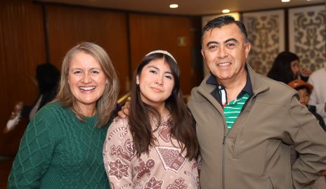  Gina Ortiz, Daniela Leija y Daniel Leija.