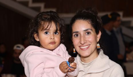  Olivia Aguilar e Isabel Monzón.