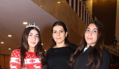  Abeer Ayub con sus hijas Abeer y Dalel Abraham.