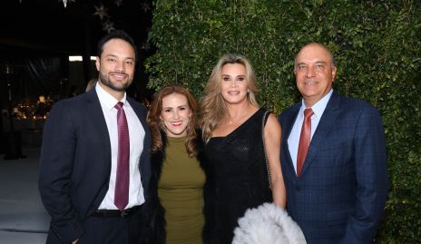  Roberto Alcalde, Laura Cadena, Bertha Barragán y Roberto Alcalde. 