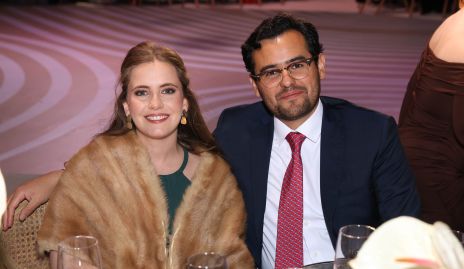  Ana Paula Villalobos y Santiago Agrar.