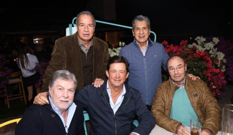  José Luis Hernández, Julio Castelo, Juan Carlos Valladares, Carlos López y Fernando López.