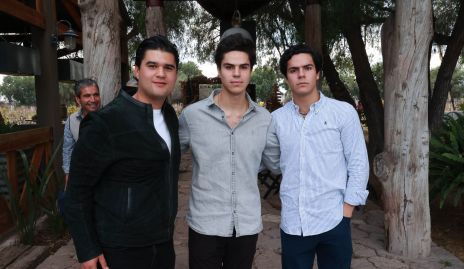  Juan Manuel Piñero, Francisco Leos y Sebastián Leos.