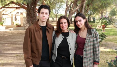  Martín de la Rosa, Ana Paula Gutiérrez y Paula de la Rosa.