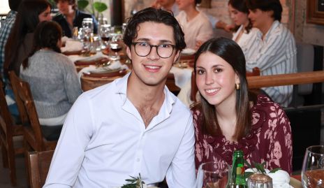  Eduardo Nieto y Sofi Flores.