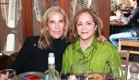  Claudia Quiroz y María de Jesús Véliz.