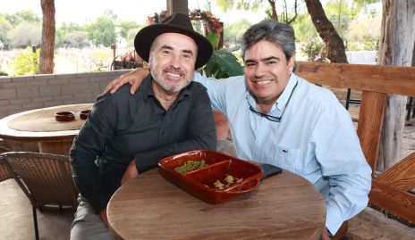  Alejandro Navarro y Francisco Leos.