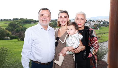  Eduardo Diez Gutiérrez, Daniela Diez, Gabriel López y Dolores Almaguer.