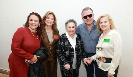  Cindy Diez, Leticia Rojas, Perla Gómez de Diez Gutiérrez, Gustavo Diez Gutiérrez y Beatriz Diez Gutiérrez.