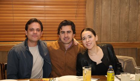  Jorge Naya, Memo Gómez y Michelle Cano.