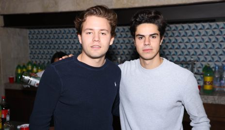  Nicolás Cué y Francisco Leos.