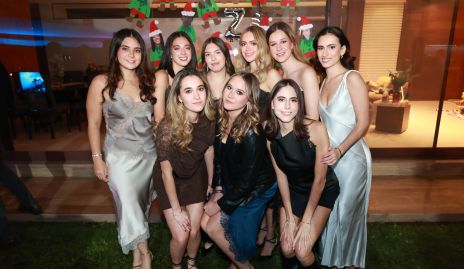  Connie Hermnosillo, Geraldine Perales, Isabela Siller, Sofía Medina,  Mariana Mendizábal, Daniela López, Sofía Garza, Anna Murphy y María de la Torre.