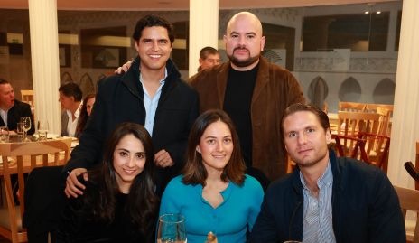  Saulo Cabrera, Toño Rojas, Fer Gouyonnet, Isabela Mendizábal y Jorge García.