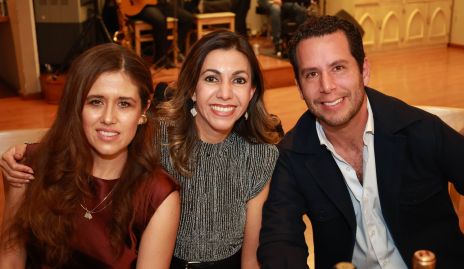 Margarita Bayona, Karla Tacea y Juan Pablo Castillo.