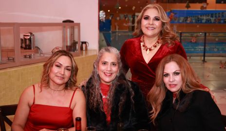 Leticia Longoria, Tete Loredo, Magdalena Salas y Karina Ortiz.