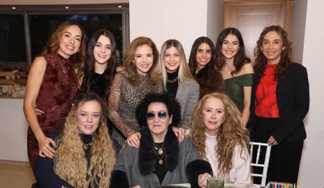 Yalma Payán,Sigrid Zendejas,Sigrid Werge, Mariane Kick,Rocio de la Vega, Úrsula Werge,Beatriz Sánchez,Ana Mestas, Queta González y Jalma Werge.