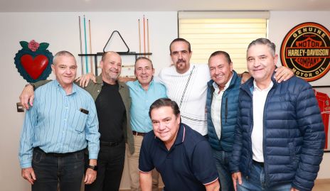  Salvador Maza, Renato Valle, Gerardo Valle, Claudio Valle, Juan Carlos Valle, Pepe Maza y José Luis Valle.