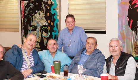  Héctor Valle, Gerardo Valle, Jorge Valle, Gabriel “Pinto” Valle y Jerónimo Gómez.