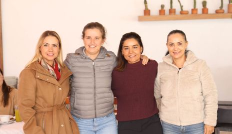 Fernanda de la Vara, Sofía Torres, Lorena Torres y Karla Ruiz.