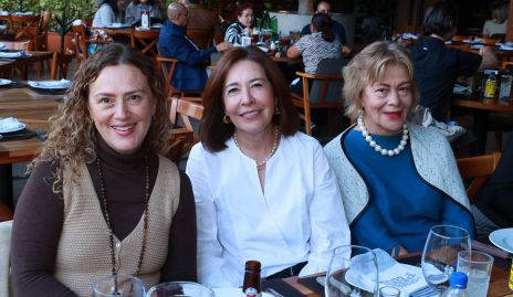  Marisol López, Mirna Bustillos y Chela Berrones.