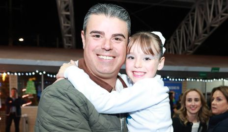  Santiago Labastida con su hija Daniela.