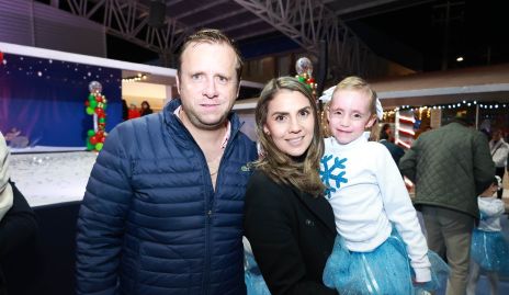  Humberto Rivera, Mari Chuy Contreras y Bárbara.