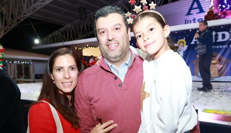  May Chávez, Juan Carlos Herrera y María Inés.