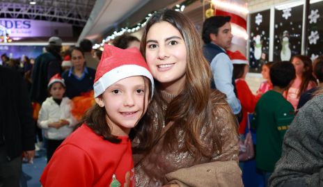  Danna Valdes y Lu Castelo.