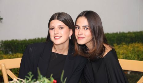  Manuela Zambrano y Loretta Castanedo.