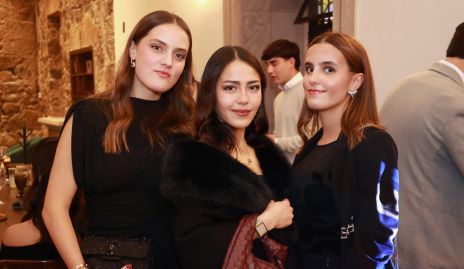  Lorenza Humara, Valentina Lomas y Lourdes González.