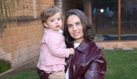  Jacinta Herrera y Nuria Alcalde.