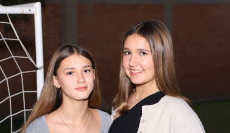  Roberta Benavente y Martina Benavente.