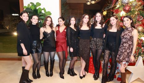  Natalia Loredo, Montse Estrada, Majo Martínez, Sofía Espinosa, Ana Cris Almazán, Emelyn Féres, María Duque, Montse Marín y Aranza Padrón.
