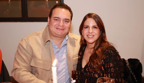  Héctor Hernández y Mariana Carbajal.