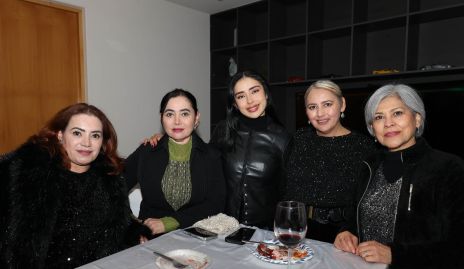  Martha, Fricelda, Valeria Tere y Fátima.