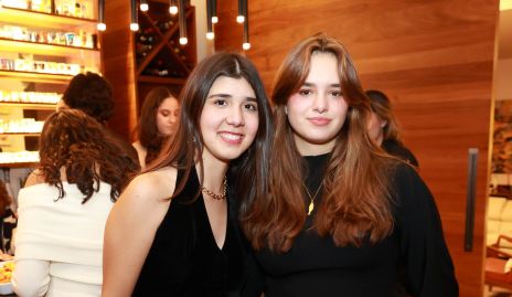  Mariel Espinosa y Montse Loyo.