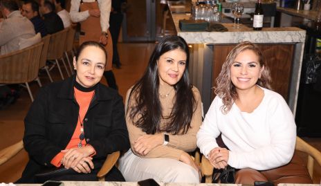  Rocío Gámez, Ana Ávila y Tere Gallegos.