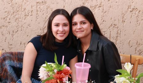  Paulina Charre y Julia Meade.